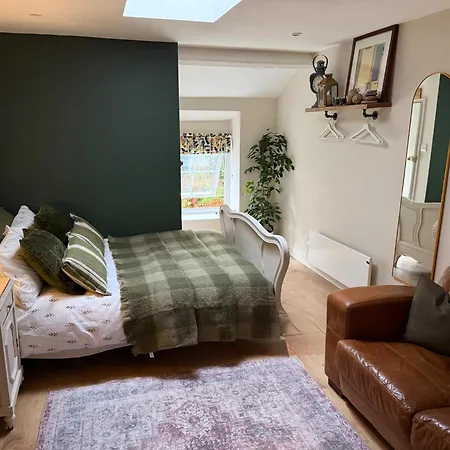 High Dyke 1 - Bed Nr